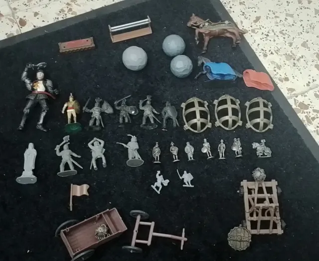 Lote de figuras de cenário medieval para diorama de Belém