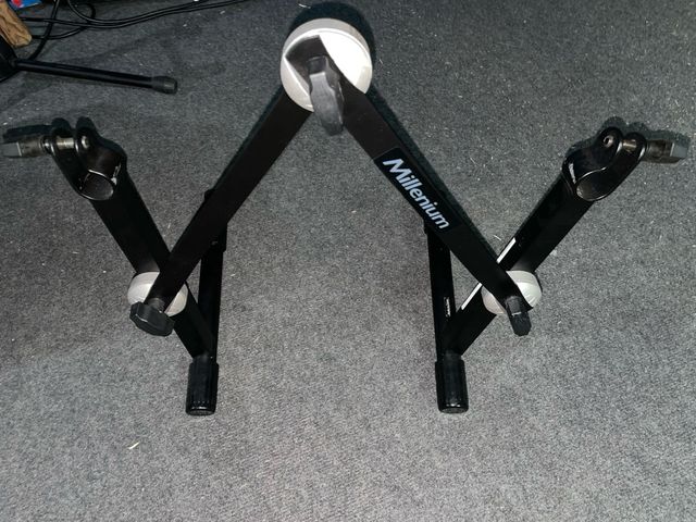 Millenium KS-2010 EX Soporte Teclado