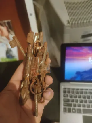 Lote de 6 llaves antiguas oxidadas