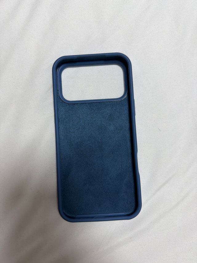 Capas iPhone 17 Pro Max Preta