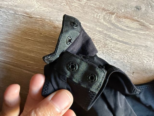 Body escotado negro manga tul