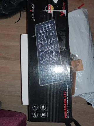 Teclado Perixx Periboard-317 Retroiluminado