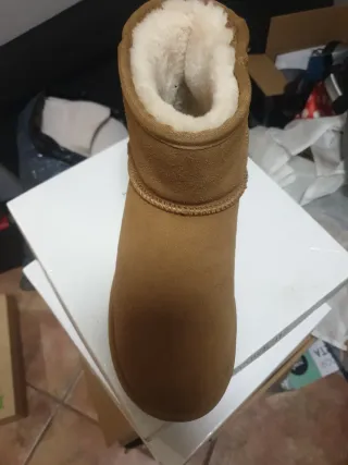 Botas de mujer beige y marrón