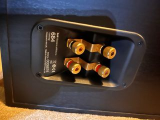 Altavoces Bowers & Wilkins 684