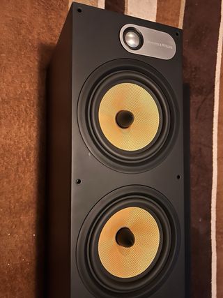 Altavoces Bowers & Wilkins 684