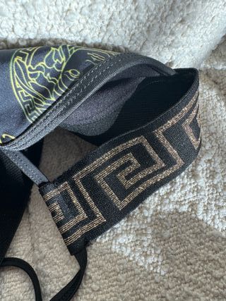 Conjunto Lenceria Versace Negro y Dorado