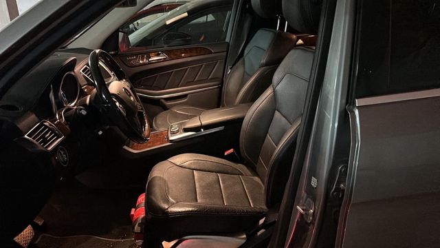 Mercedes-Benz  GL 2015