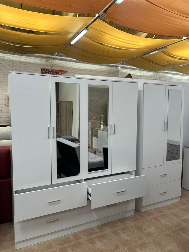 Armadio guardaroba 2 o 4 porte con specchio NUOVO