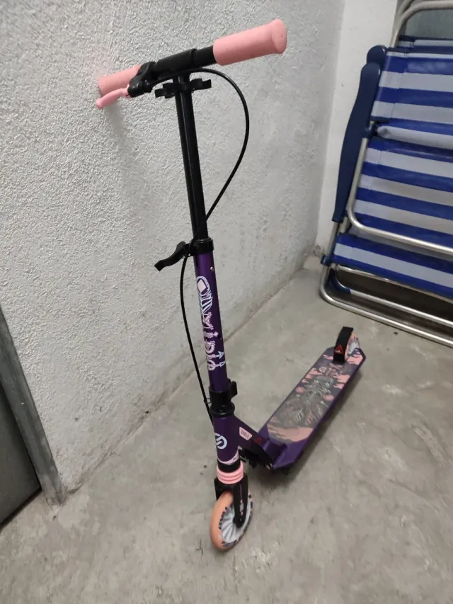 Patinete niña morado Decathlon Ideal de 6 a 9 años