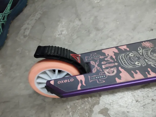 Patinete niña morado Decathlon Ideal de 6 a 9 años