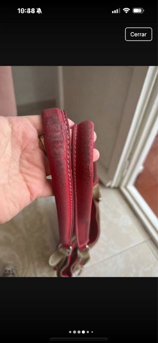 Bolsos morado y rojo