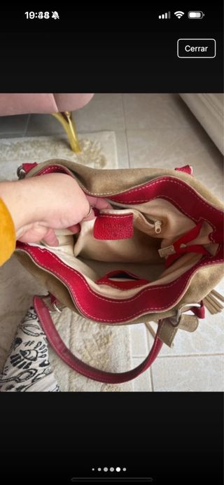 Bolsos morado y rojo