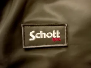 Chaqueta Bomber Schott NYC Talla XXL sin estrenar.