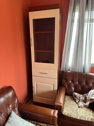 3 mobili da soggiorno e 2 poltrone