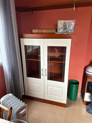 3 mobili da soggiorno e 2 poltrone