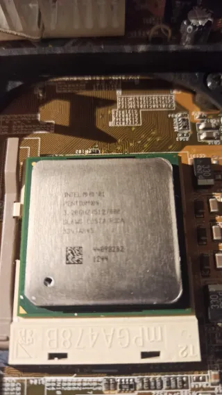 Placa base Asus Intel P4SD-LA