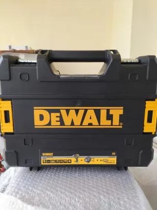 Taladro Dewalt DCD708D2T sin estrenar