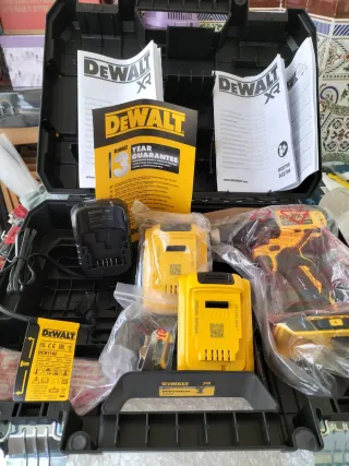 Taladro Dewalt DCD708D2T sin estrenar