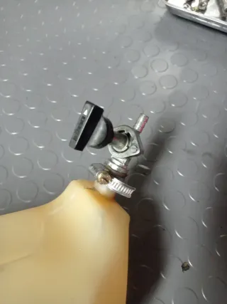 Depósito y escuadras Derbi Variant Start