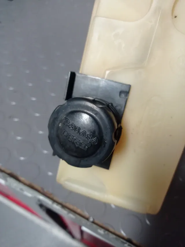 Depósito y escuadras Derbi Variant Start