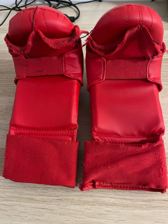 Guantillas Karate Adidas WKF Talla L Rojas