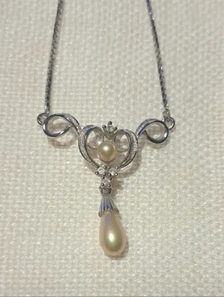 Colgante de plata con perla