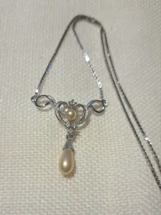 Colgante de plata con perla