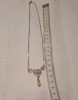 Colgante de plata con perla