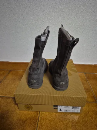 Botas UGG grises talla 39