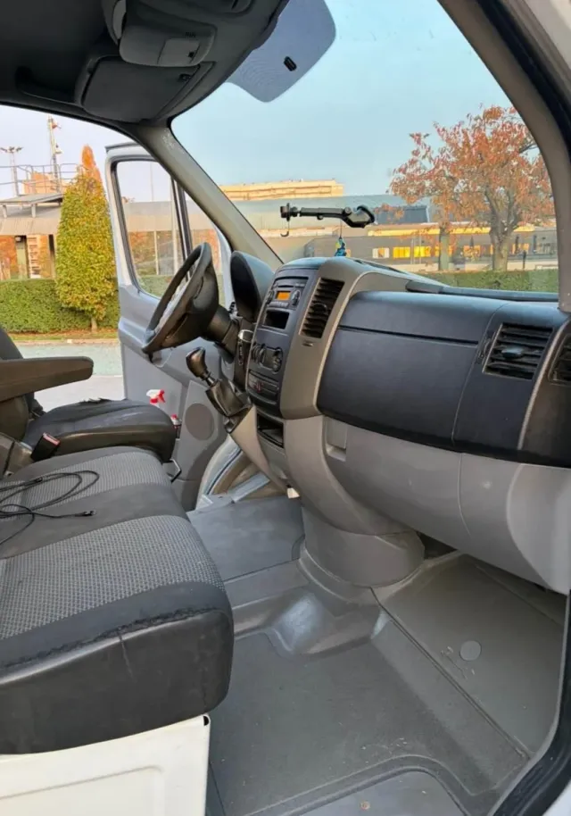 Mercedes-Benz Sprinter 2012