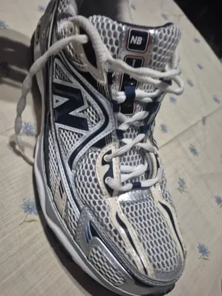 Zapatillas New Balance Azul y Blanco