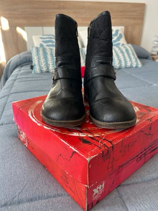 Botas Xti negras mujer