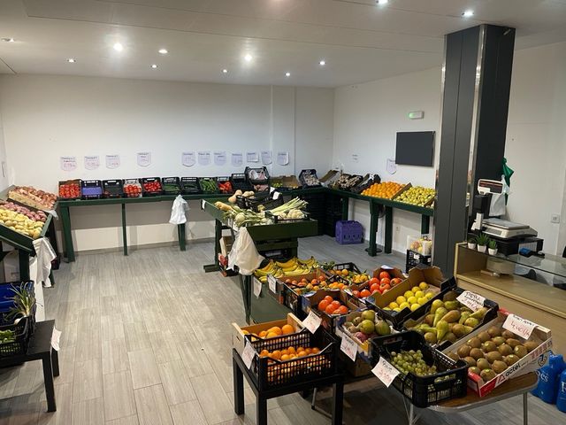 !SE TRASPASA FRUTERÍA LISTA PARA TRABAJAR!