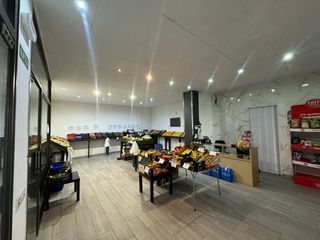 !SE TRASPASA FRUTERÍA LISTA PARA TRABAJAR!