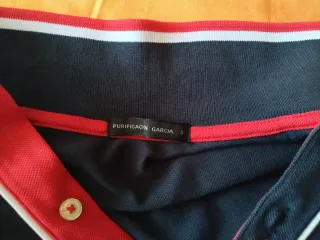 Polo hombre azul de Purificación García.