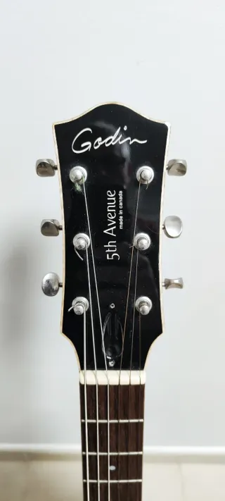 Guitarra Godin 5th Avenue (Canadá) del 2007