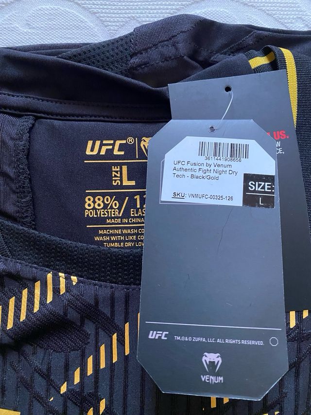 Camiseta UFC Venum Fight Night Negra Talla L