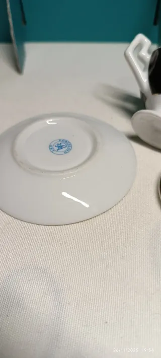 Zuppiera in miniatura con fiori