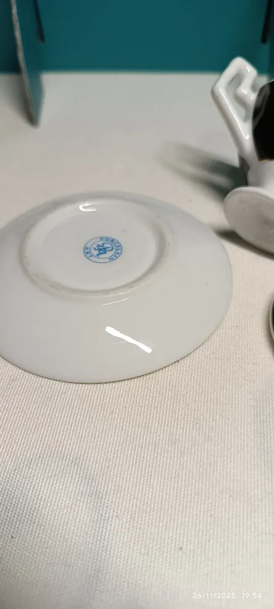 Zuppiera in miniatura con fiori