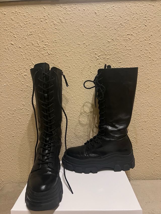 Botas militares altas negras