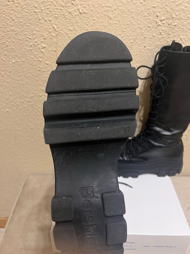 Botas militares altas negras