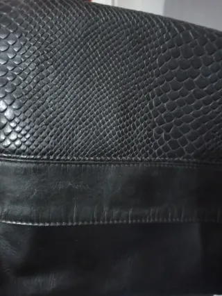 Bolso de piel negro