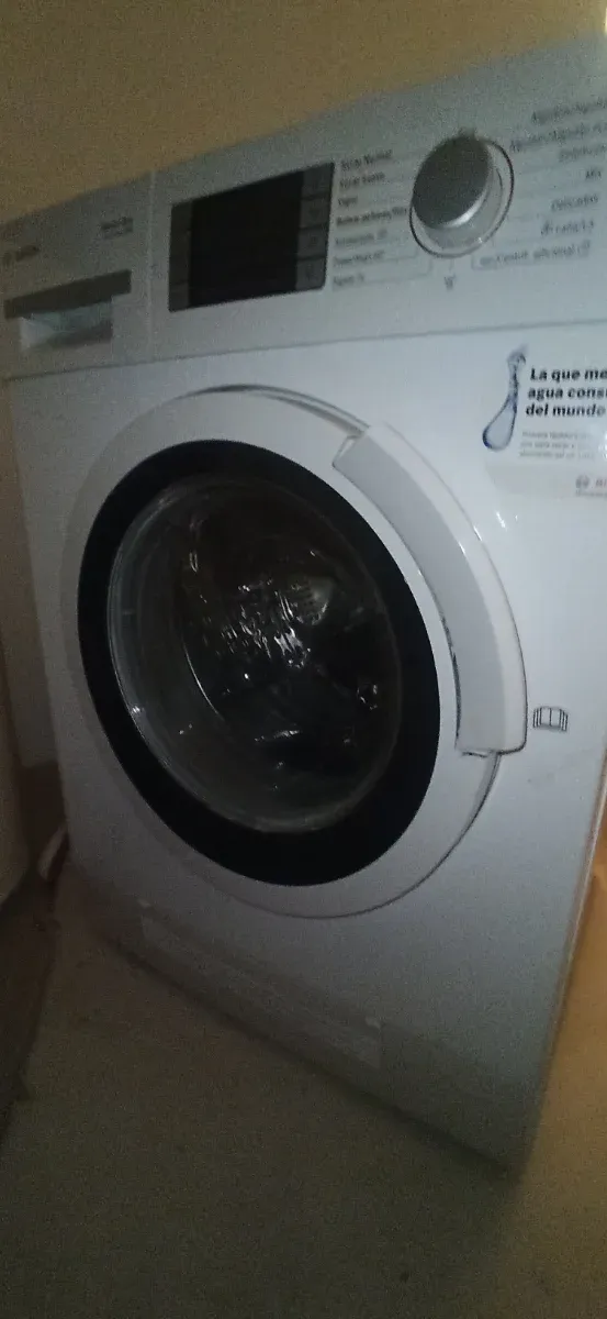 Se va de Lavadora Bosch con secadora AVERIADA