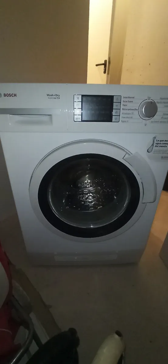 Se va de Lavadora Bosch con secadora AVERIADA