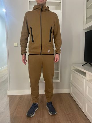 Chándal Zara Marrón Hombre Talla M