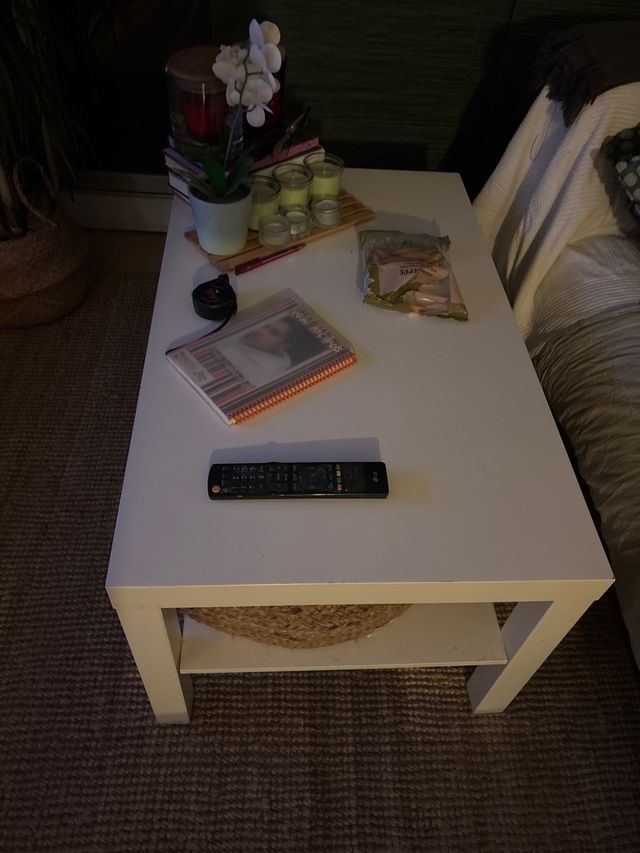 Tavolo ausiliario beige