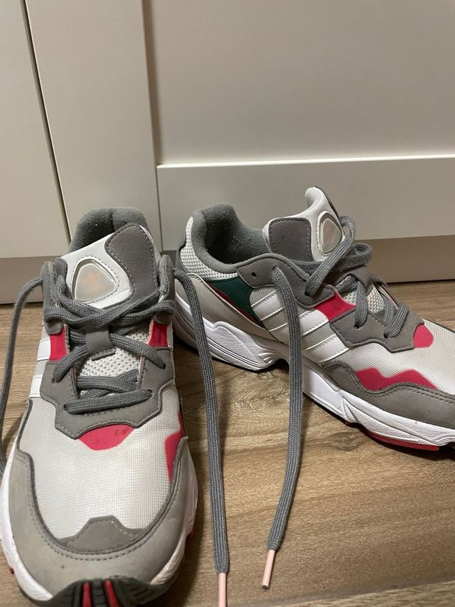 Zapatillas Adidas Talla 43 Gris y Rosa