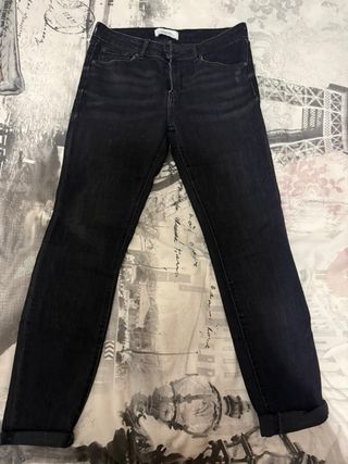 Pantalón vaquero negro Zara Talla 40