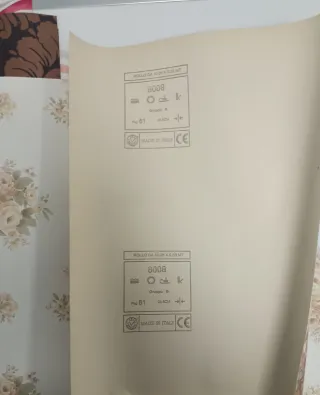 Lote de 9 papeles pintados de muestrario.