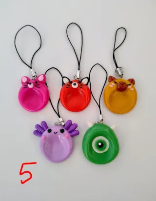 Lotes pendientes y llaveros porcelana fría